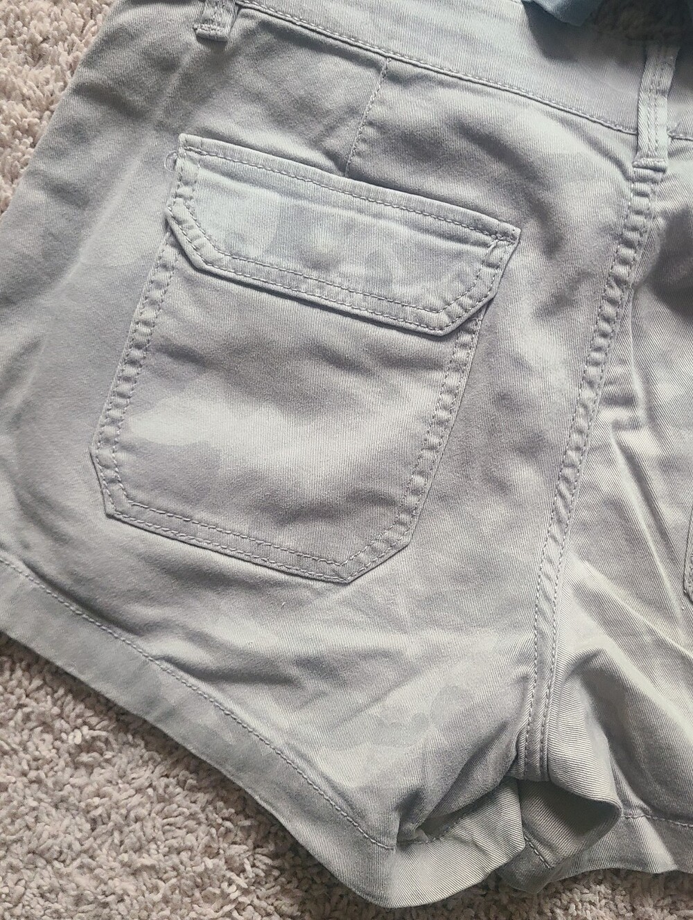 Y2K Shorts Lot 2 Pairs Women's Size 8 Camo Chino Outdoor Comfy Preppy Merona - Picture 8 of 9